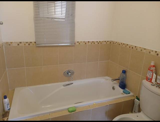 2 bed property for sale in AEROTON